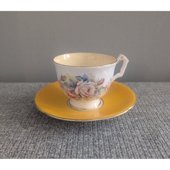 Vintage Aynsley #2601 Yellow/White Rose Cup and Saucer Set, NM/EUC - Picture 2 of 5